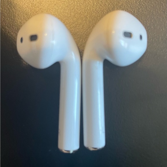 Apple EarPods. Previously used. - Picture 4 of 6